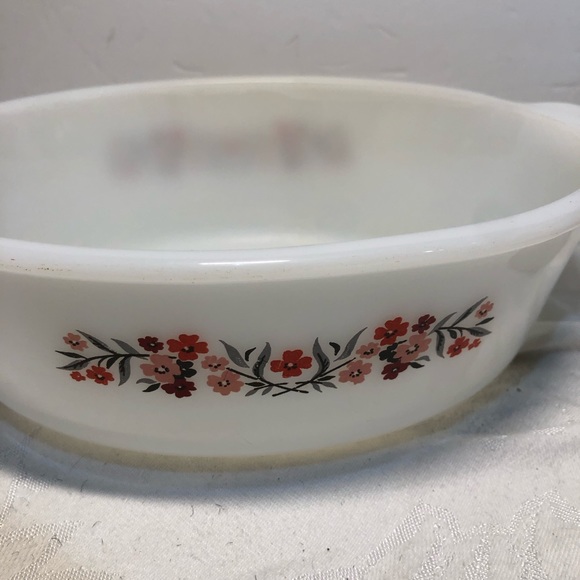 Vintage Fire King . Anchor Hocking 1.5 qt #467 Primrose  Baking Dish no lid - Picture 2 of 10